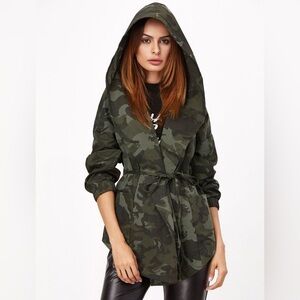 SHEIN camo wrap jacket size M